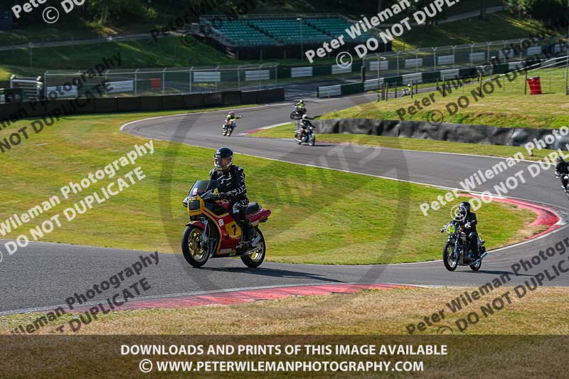 cadwell park;cadwell park photographs;cadwell trackday photographs;enduro digital images;event digital images;eventdigitalimages;peter wileman photography;racing digital images;trackday digital images;trackday photos